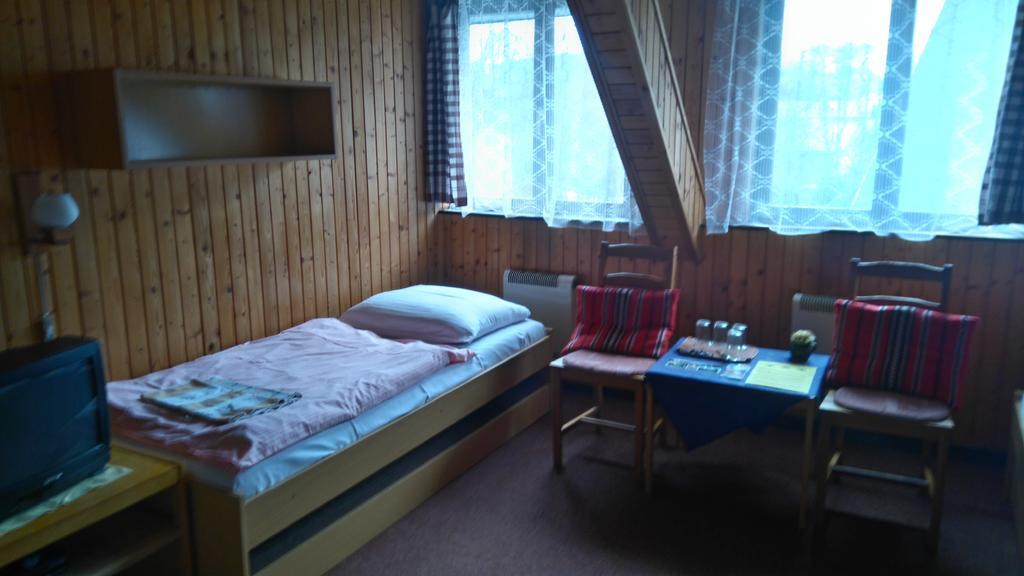 Penzion Encian Myto pod Dumbierom Room photo